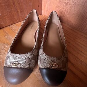 Coach Flat- size 6.5 width Narrow